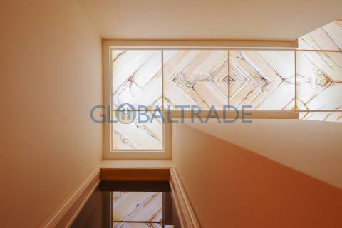 Moradia T2 Renovada com Terraço e Suite em Canidelo