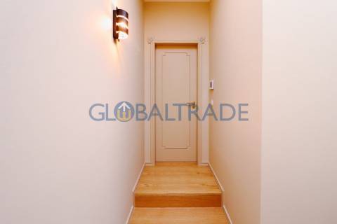 Moradia T2 Renovada com Terraço e Suite em Canidelo