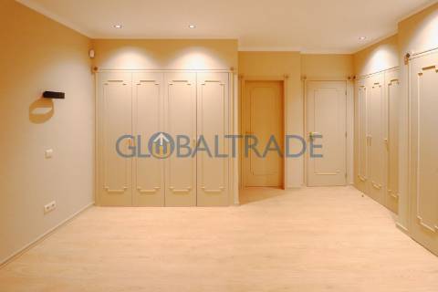 Moradia T2 Renovada com Terraço e Suite em Canidelo