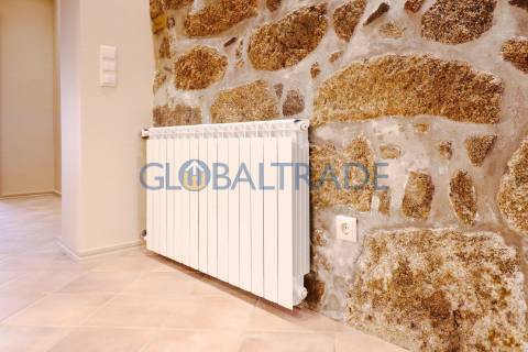 Moradia T2 Renovada com Terraço e Suite em Canidelo