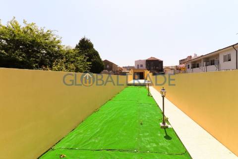 Moradia T2 Renovada com Terraço e Suite em Canidelo