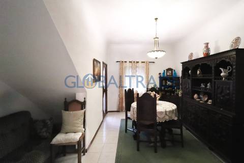 Moradia T3 com terraço em Valbom