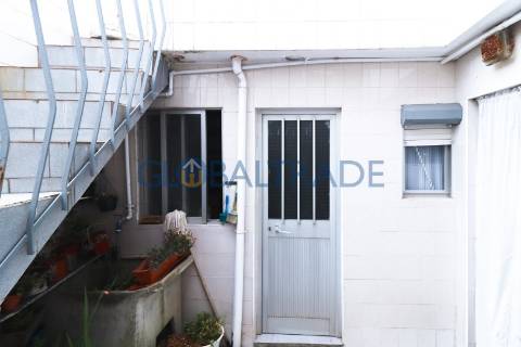 Moradia T3 com terraço em Valbom