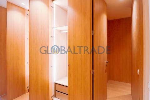 Apartamento T2 Renovado com Terraço em Fânzeres