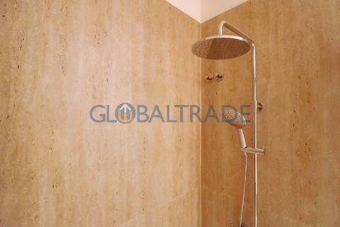 Apartamento T2 Renovado com Terraço em Fânzeres