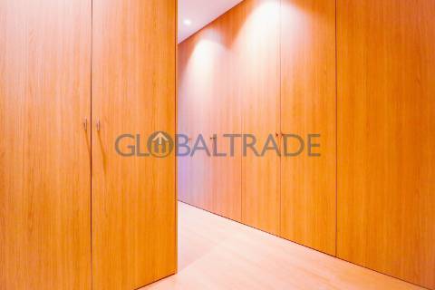 Apartamento T2 Renovado com Terraço em Fânzeres