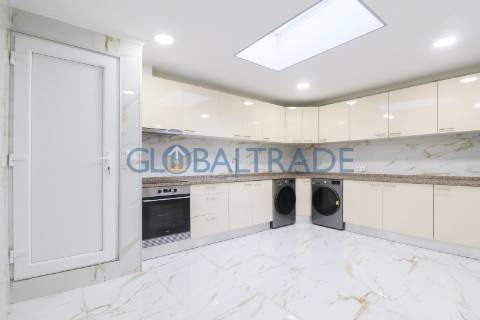 Moradia T3 Renovada em São Roque da Lameira