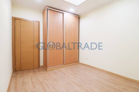 Moradia T3 Renovada em São Roque da Lameira