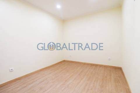 Moradia T3 Renovada em São Roque da Lameira