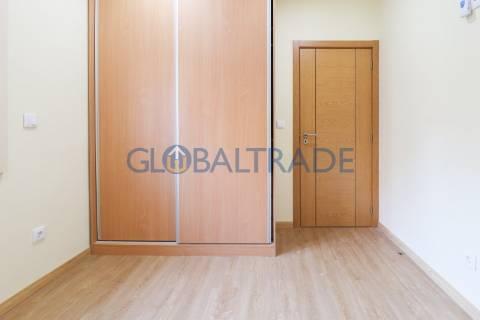 Moradia T3 Renovada em São Roque da Lameira