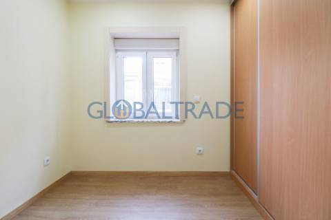 Moradia T3 Renovada em São Roque da Lameira