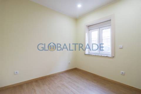 Moradia T3 Renovada em São Roque da Lameira