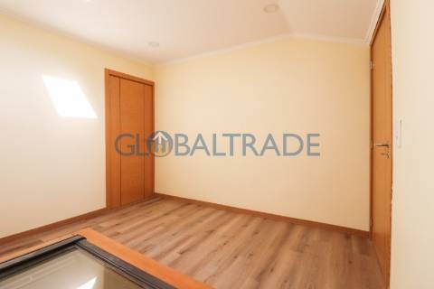 Moradia T3 Renovada em São Roque da Lameira