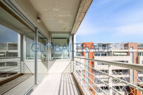 Apartamento T3 com terraço em Valbom