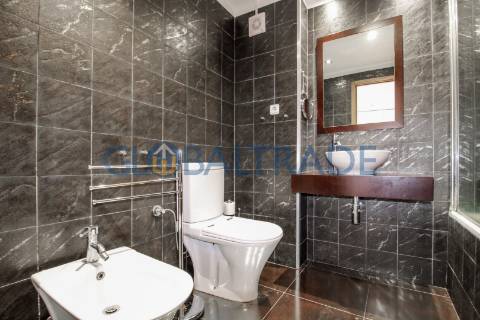 Apartamento T3 com terraço em Valbom