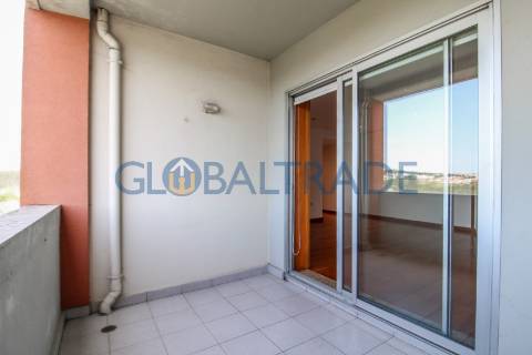 Apartamento T3 com terraço em Valbom