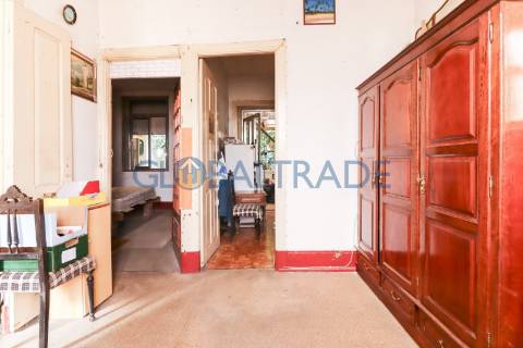 Moradia T2 para recuperar em Ermesinde