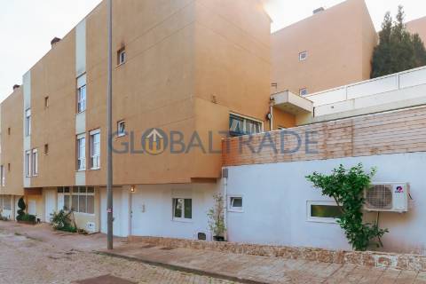 Moradia T4 em São Pedro da Cova