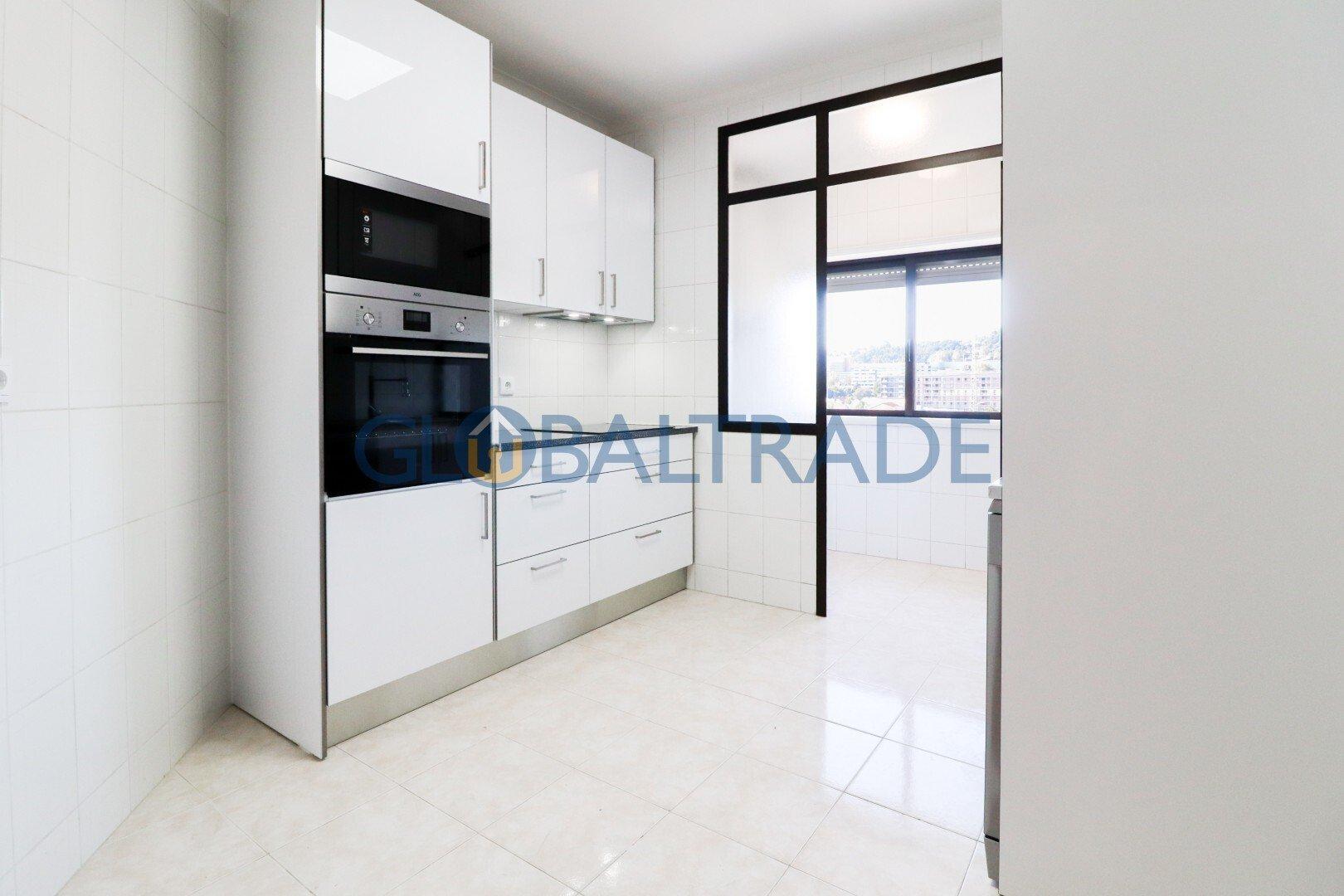 Apartamento T2+1 Renovado em Oliveira do Douro