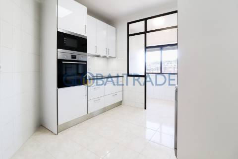 Apartamento T2+1 Renovado em Oliveira do Douro