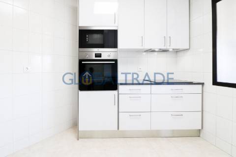 Apartamento T2+1 Renovado em Oliveira do Douro