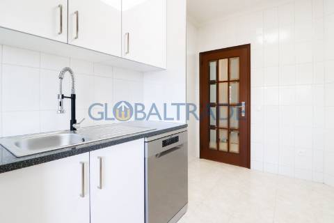 Apartamento T2+1 Renovado em Oliveira do Douro