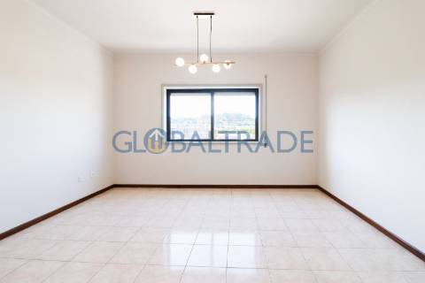 Apartamento T2+1 Renovado em Oliveira do Douro
