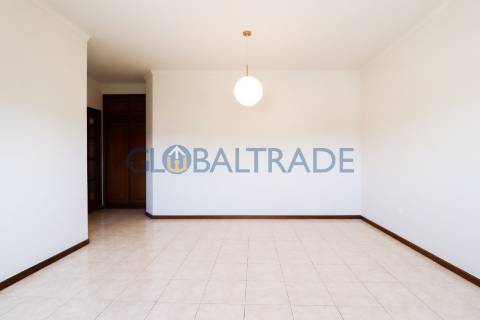 Apartamento T2+1 Renovado em Oliveira do Douro