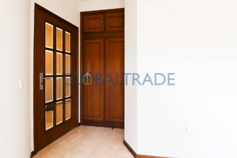 Apartamento T2+1 Renovado em Oliveira do Douro