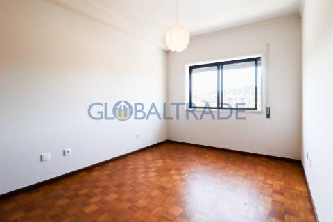 Apartamento T2+1 Renovado em Oliveira do Douro