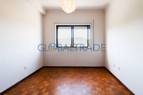 Apartamento T2+1 Renovado em Oliveira do Douro