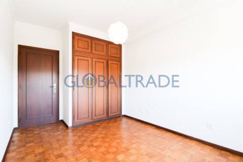 Apartamento T2+1 Renovado em Oliveira do Douro