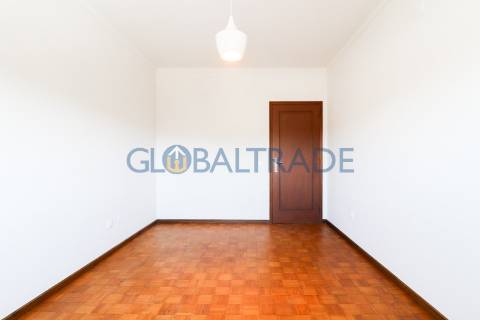 Apartamento T2+1 Renovado em Oliveira do Douro