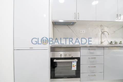 Moradia Térrea T1 Renovada e Mobilada no Porto