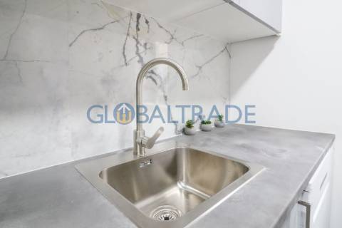 Moradia Térrea T1 Renovada e Mobilada no Porto