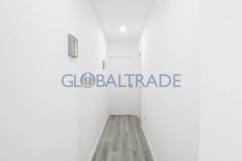 Moradia Térrea T1 Renovada e Mobilada no Porto