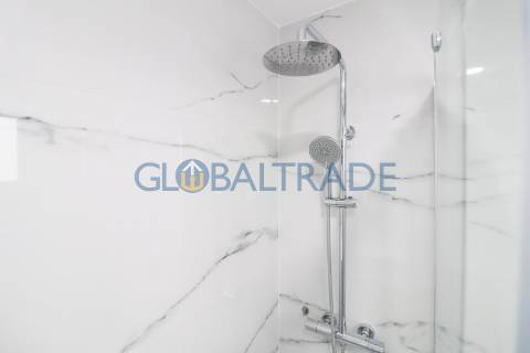 Moradia Térrea T1 Renovada e Mobilada no Porto