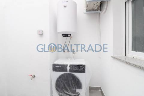 Moradia Térrea T1 Renovada e Mobilada no Porto