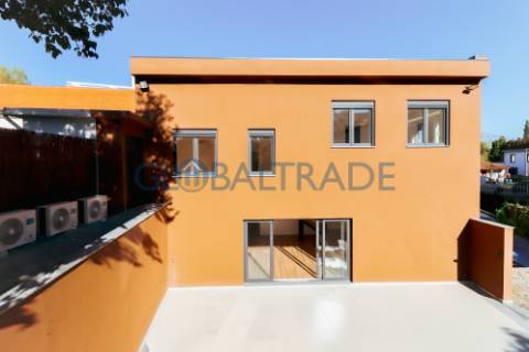 Moradia T4+2 Renovada em Águas Santas, Maia