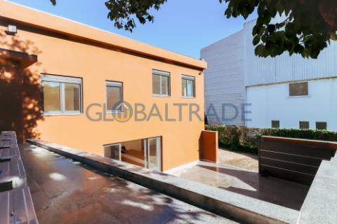 Moradia T4+2 Renovada em Águas Santas, Maia