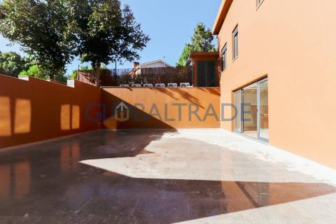 Moradia T4+2 Renovada em Águas Santas, Maia