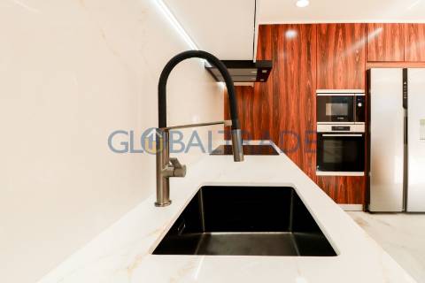 Moradia T4+2 Renovada em Águas Santas, Maia