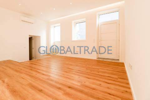 Moradia T4+2 Renovada em Águas Santas, Maia