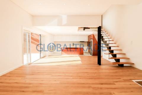 Moradia T4+2 Renovada em Águas Santas, Maia