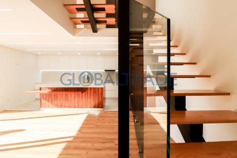 Moradia T4+2 Renovada em Águas Santas, Maia