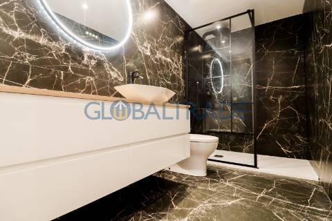 Moradia T4+2 Renovada em Águas Santas, Maia