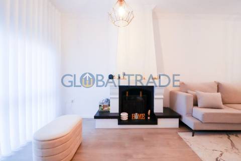 Moradia T3    -   Com Habitação T0 RC