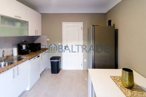 Moradia T3    -   Com Habitação T0 RC