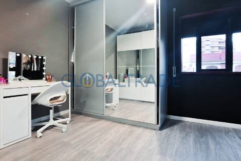 Moradia T3    -   Com Habitação T0 RC