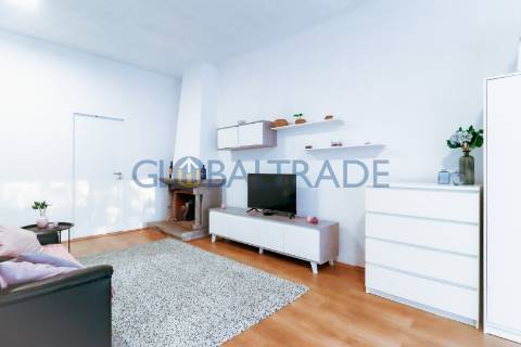 Moradia T3    -   Com Habitação T0 RC